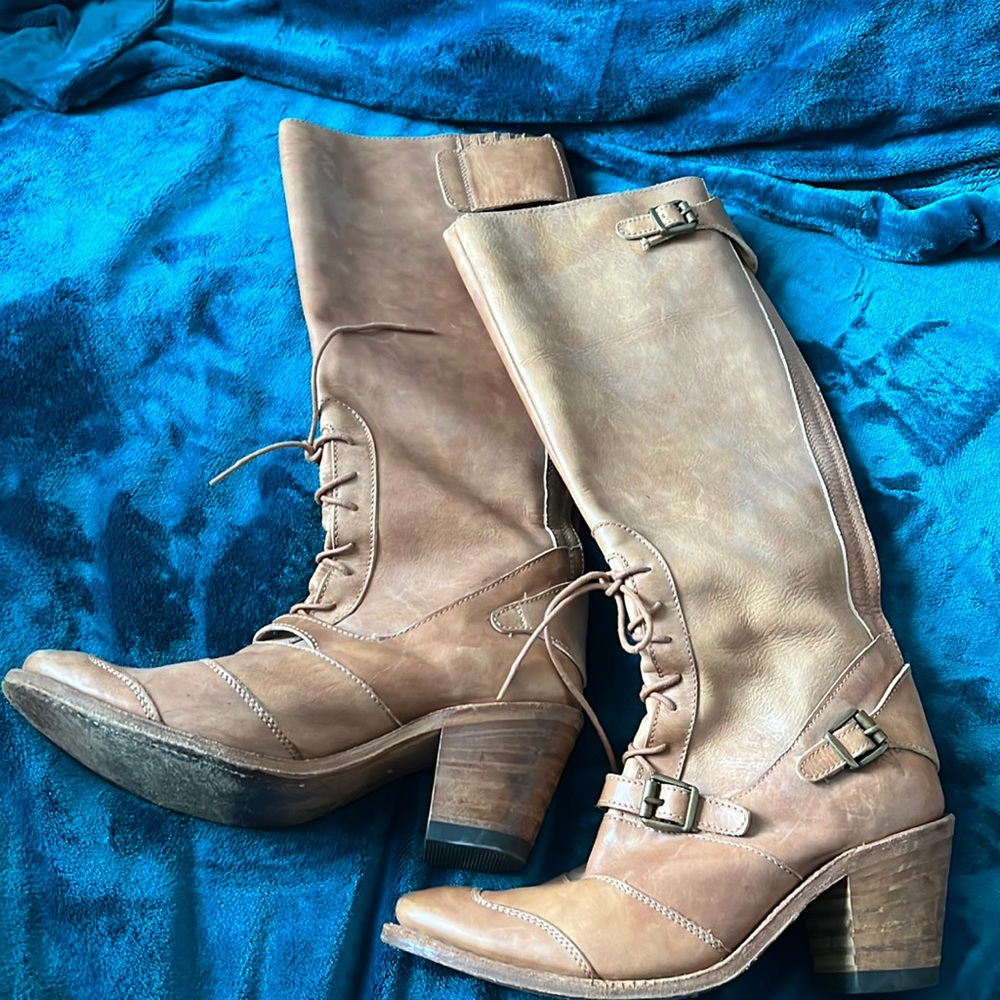 Frye Western boot